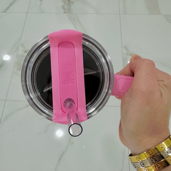 *ONE LEFT* NEW Limited edition / release color Stanley cup Sizzling Pink! 30oz - Picture 3 of 3